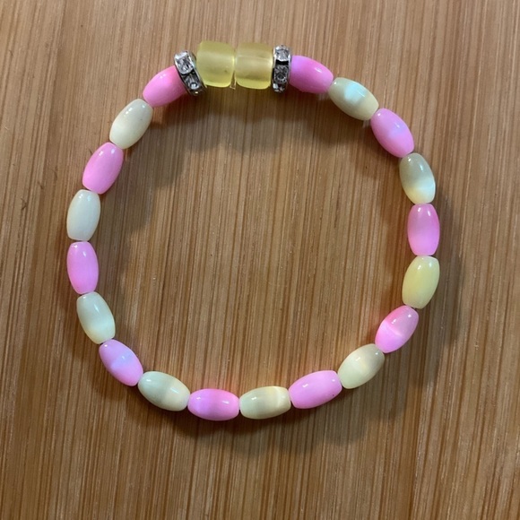 Hand Crafted Bracelet Pastel Cat’s Eye Beads Pink Yellow Rhinestone Stretch 5” - Picture 2 of 5